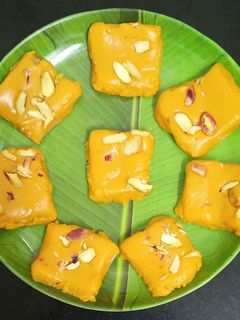 મેંગો બરફી (Mango Barfi Recipe In Gujarati) રેસીપી મુખ્ય ફોટો