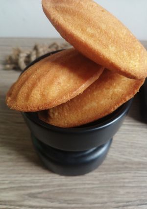 Une photo de Madeleines 🧁nature ou chocolat 🍫