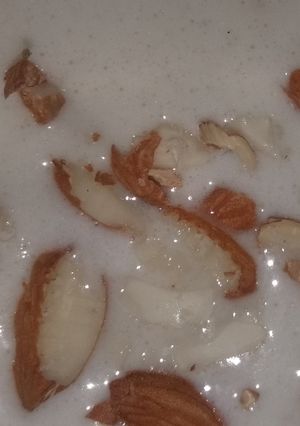 A picture of Healthy jardalu milk shake.