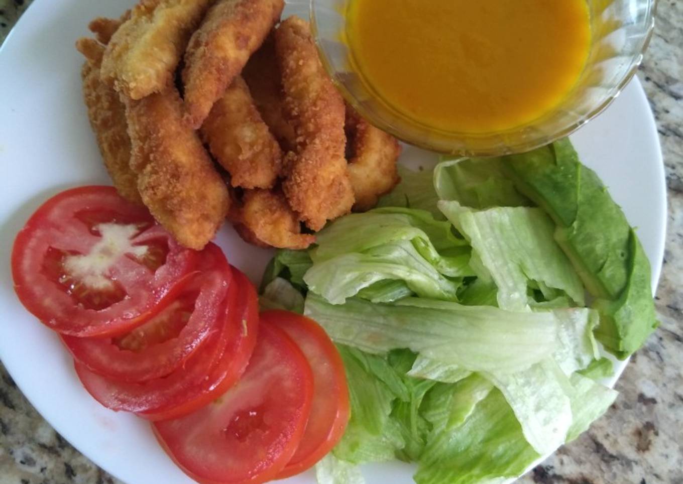 Dedos de pollo en salsa de mango y habanero