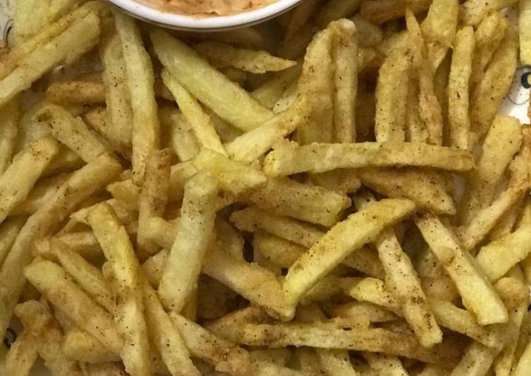 Masala Fries with mayo dip