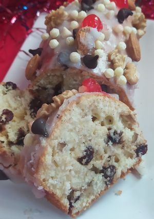 Una foto de Budín Navideño Fácil, Húmedo y Esponjoso