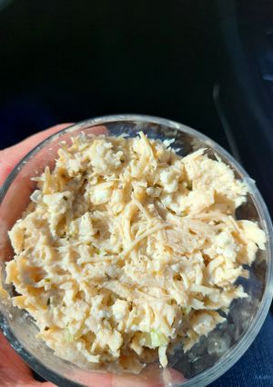 A picture of Protien packed chicken salad.
