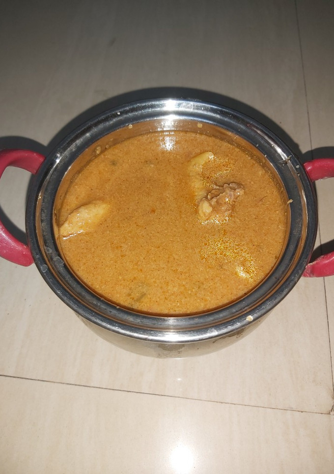 நாட்டுக் கோழி குருமா(nattukoli kurma recipe in tamil) செய்முறை முக்கிய புகைப்படம்