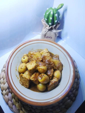 Langkah Mudah untuk Membuat Resep Semur telur puyuh kentang tahu yang Lezat Sekali Anti Ribet, Uenak Banget