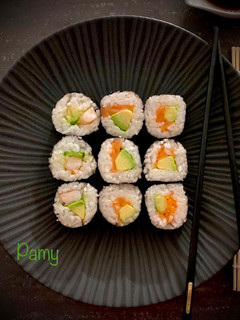 Foto di SUSHI - CLASSICI MAKI FATTI IN CASA