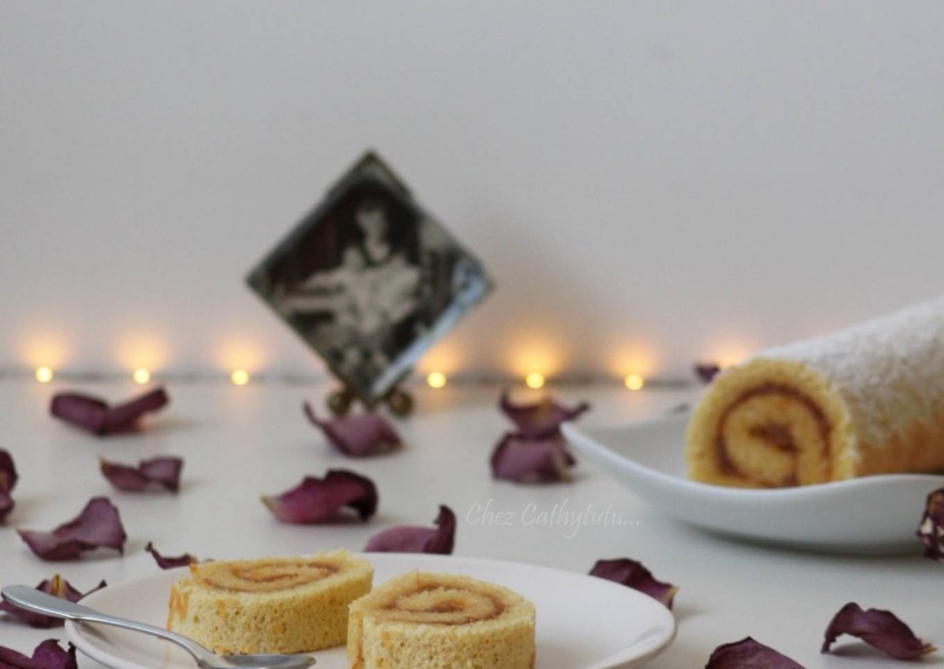 Biscuit roulé sans gluten ni graisses ajoutées fourré à la confiture d'agrumes