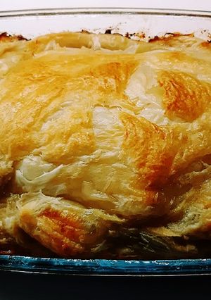 Szűzpecsenye leveles tésztában, sonkával, sajttal göngyölve recept fotója