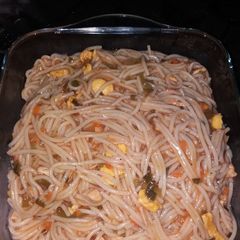 Chicken soup noodles A picture of Chicken soup noodles.