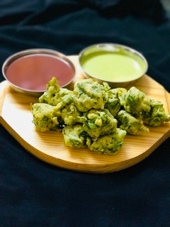 મેથી ની ભાજી ના ભજીયા (Methi bhajiya recipe in Gujarati) રેસીપી મુખ્ય ફોટો