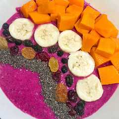 A picture of Dragon Fruit Banana Smoothie Bowl.