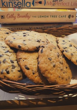 A picture of Wheat & Ragi Flour chocolate chip cookies.