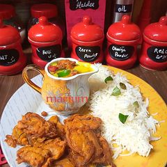 A picture of Karhi pakora.