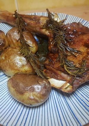 Una foto de Paletillas de cordero lechal asadas