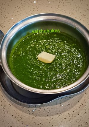A picture of Aloo Palak.