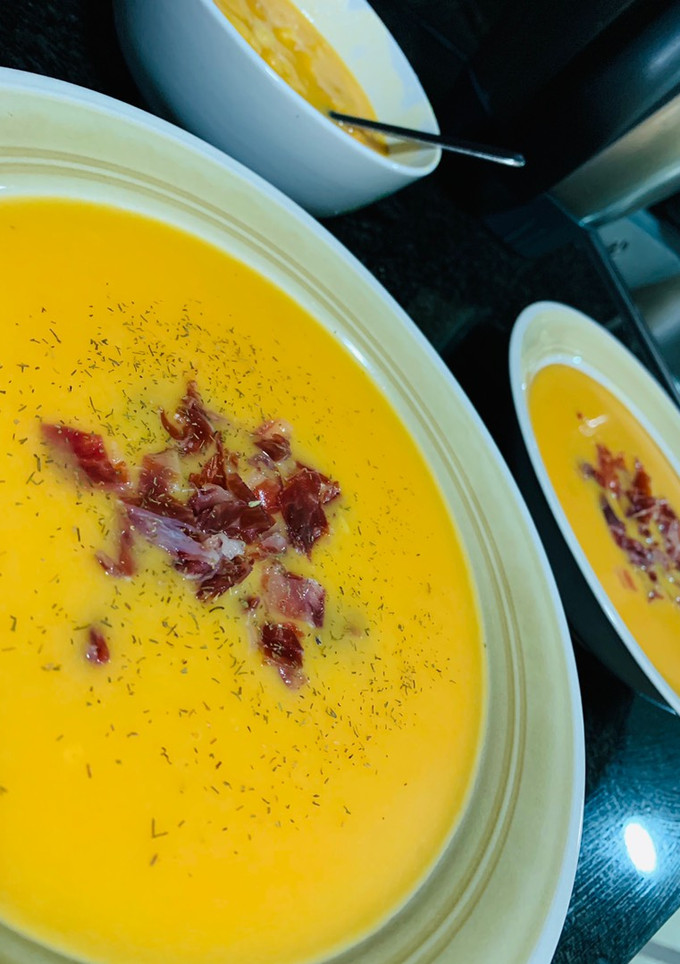 Una foto de Crema de calabaza templada