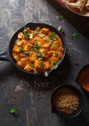 A picture of Paneer Ghee Masala Curry.