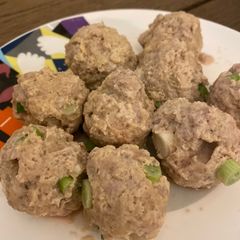 A picture of Pork meatballs for hotpot or soup🍲.