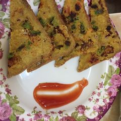 A picture of Rawa / semolina toast.