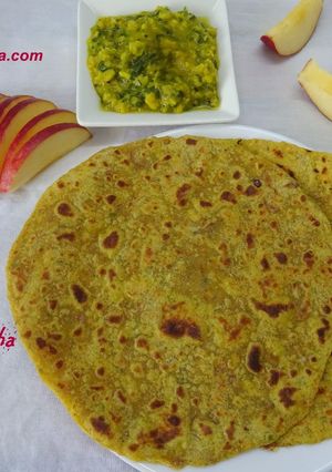 A picture of Apple-chilli paratha.