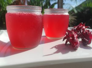 Una foto de Gelatina de hibisco (flor de Jamaica) 🌺🌺