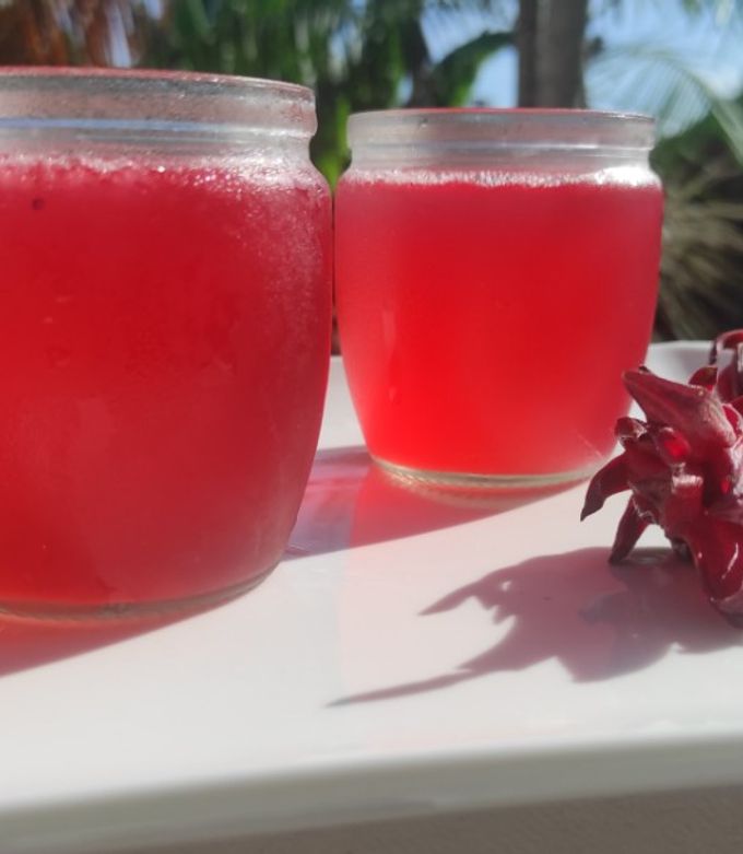 Una foto de Gelatina de hibisco (flor de Jamaica) 🌺🌺