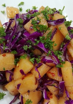 A picture of Musk melon cabbage chilli dressing.