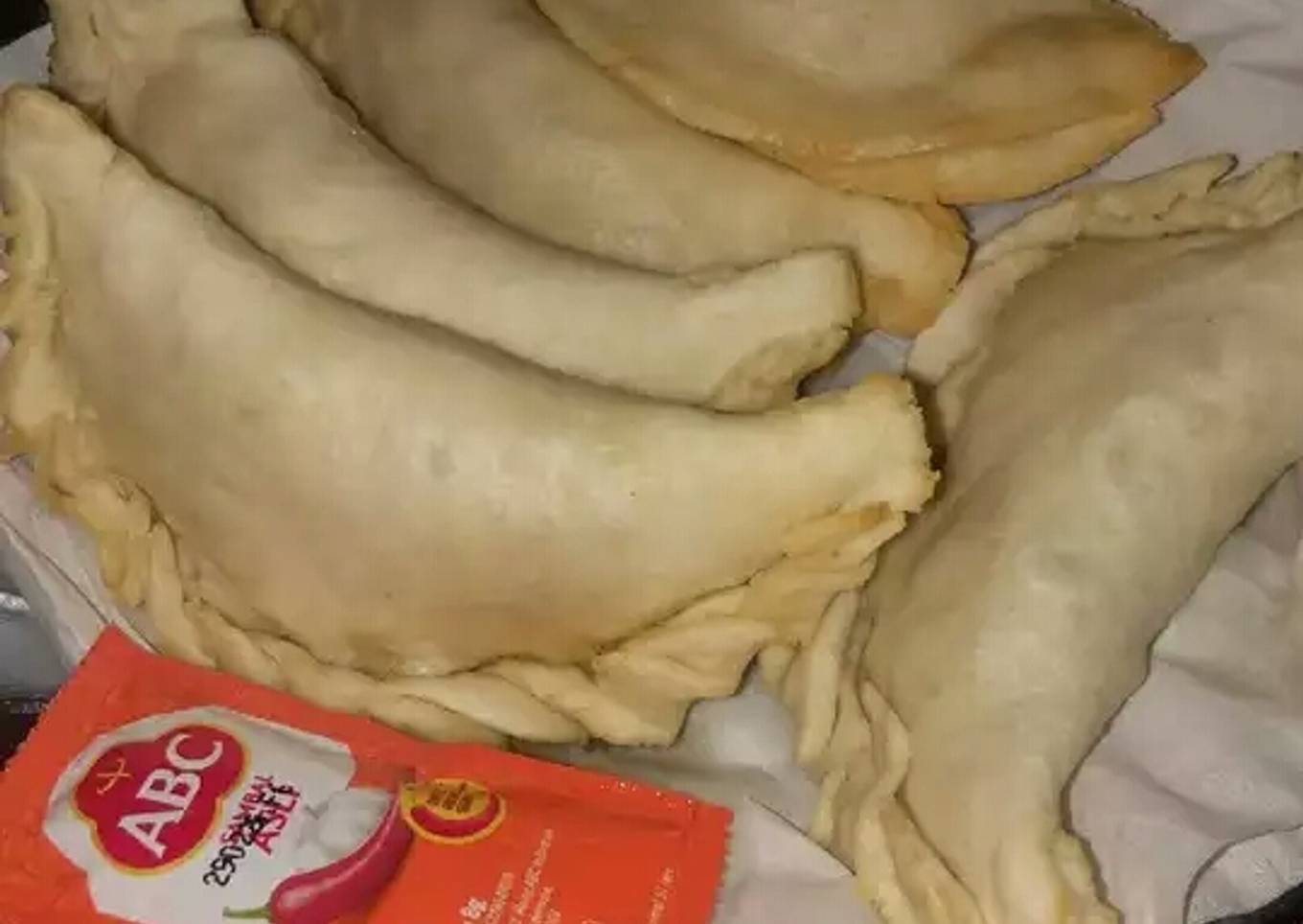 Jarum suntik diisi dengan kulit ayam pedas