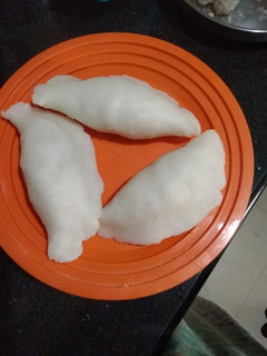 தேங்காய் கொழுக்கட்டை (Thenkaai kolukattai recipe in tamil) செய்முறை முக்கிய புகைப்படம்