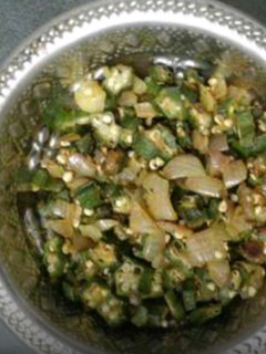 வெண்டைக்காய் வதக்கல் (Vendakkai Vathakkal Recipe in Tamil) செய்முறை முக்கிய புகைப்படம்