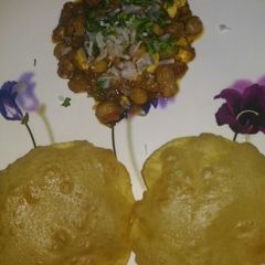 A picture of Chole bature.