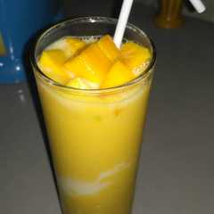 รูปของ Jus mangga kekinian tanpa whippedcream #enakanbikinsendiri