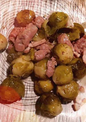 Une photo de Choux de Bruxelles aux Gésiers de Canard au Cookéo