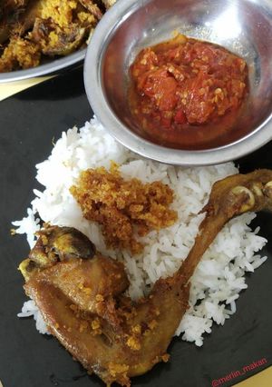 Foto resep Ayam goreng kuning+serundeng  kelapa