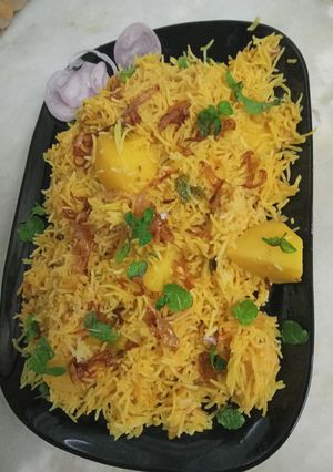 A picture of چٹپٹی طاہری.