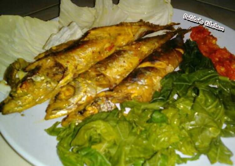 Ikan Kembung Panggang Bumbu Padang