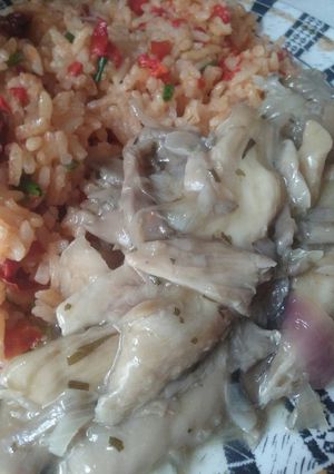 Una foto de Hongos "ostra" al vino con arroz de pimentón rojo. (Parte 1: Los Hongos)