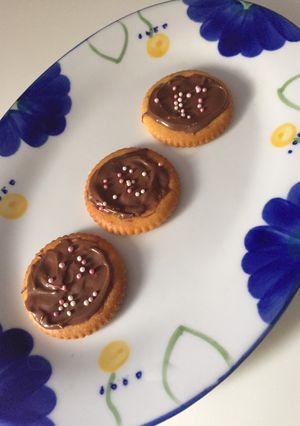 A picture of Biscuit with nutralla.