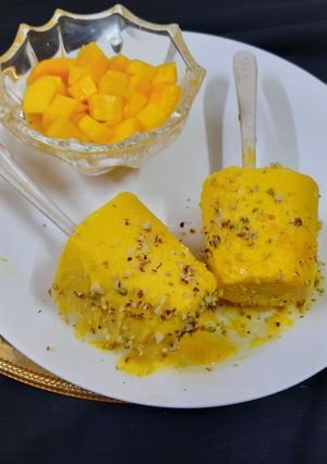 A picture of Mango 🥭 kulfi.