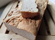 Une photo de petit dejeuner pain de mie oeufs