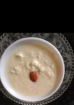 A picture of Rice paneer kheer.