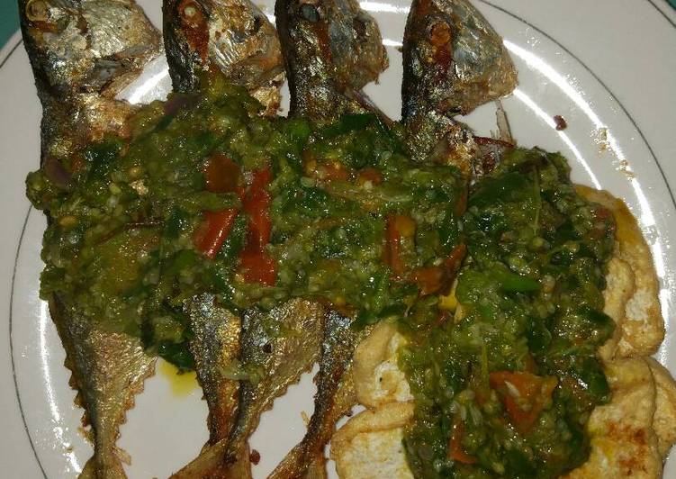 Ikan gembung sambal ijo