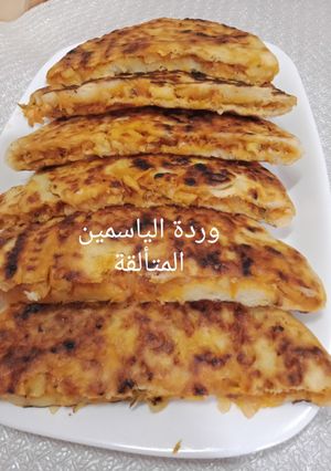 صورة لوصفة فطائر محشية بالخضار والتونة في الطاجين