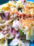 Farfalle de "bacon", brócolos e cogumelos
