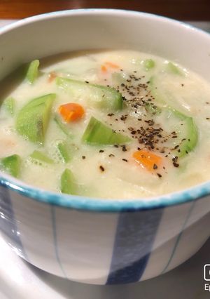 絲瓜濃湯（五辛素） 的食譜成品照片