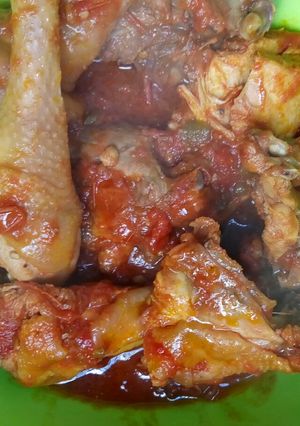 A picture of Tumbukiza kienyeji chicken.