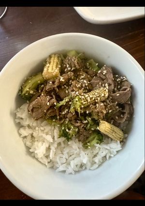 A picture of Shaved Beef with Soyaki Sauce.