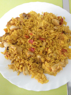 Una foto de Paella