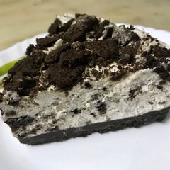 A picture of Oreo Cheesecake.