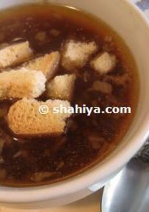 صورة لوصفة طريقة عمل حساء البصل الفرنسي المشهور